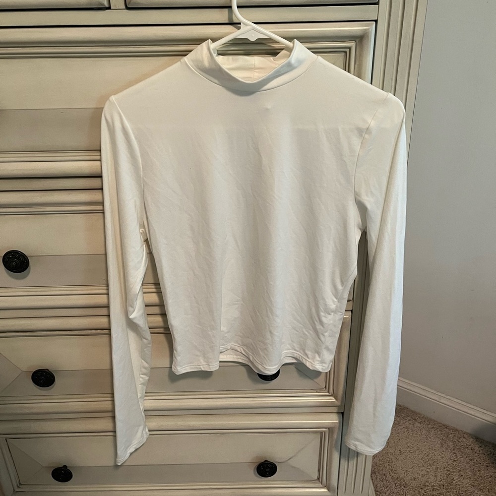 NWOT Gaze Turtleneck